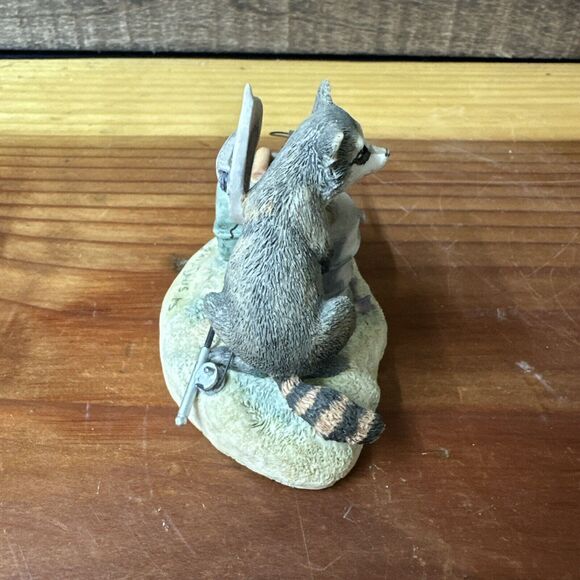 Lowell Davis ‘Coon Capers’ 1988 Scotland Figurine Racoon Stealing Fish - Picture 2 of 7